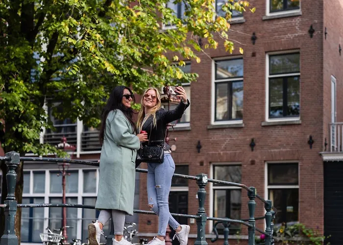 Amsterdam CanalAlbergo